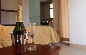 Luxury Apartment, Terrace, City View | Hypo-allergenic bedding, individually decorated, individually furnished - Residencial Cafferata (Lima)