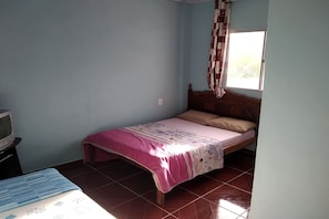 Free WiFi, bed sheets - Pousada Flórida (Ponto dos Volantes)