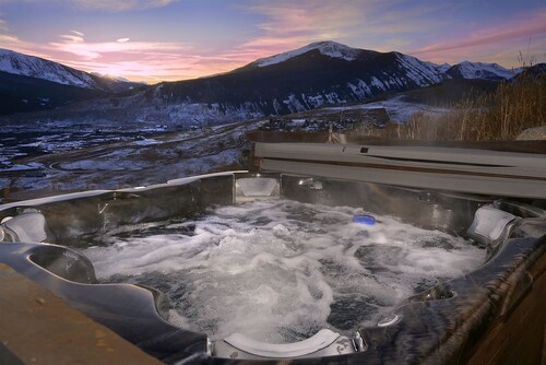 Heavenly Summit / The Most Incredible Views in CB! Hot Tub/Firepit/Garage!