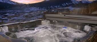 Heavenly Summit / The Most Incredible Views in CB! Hot Tub/Firepit/Garage!
