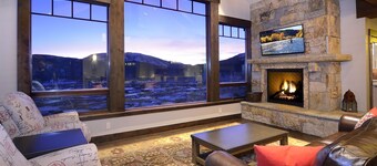 Heavenly Summit / The Most Incredible Views in CB! Hot Tub/Firepit/Garage!