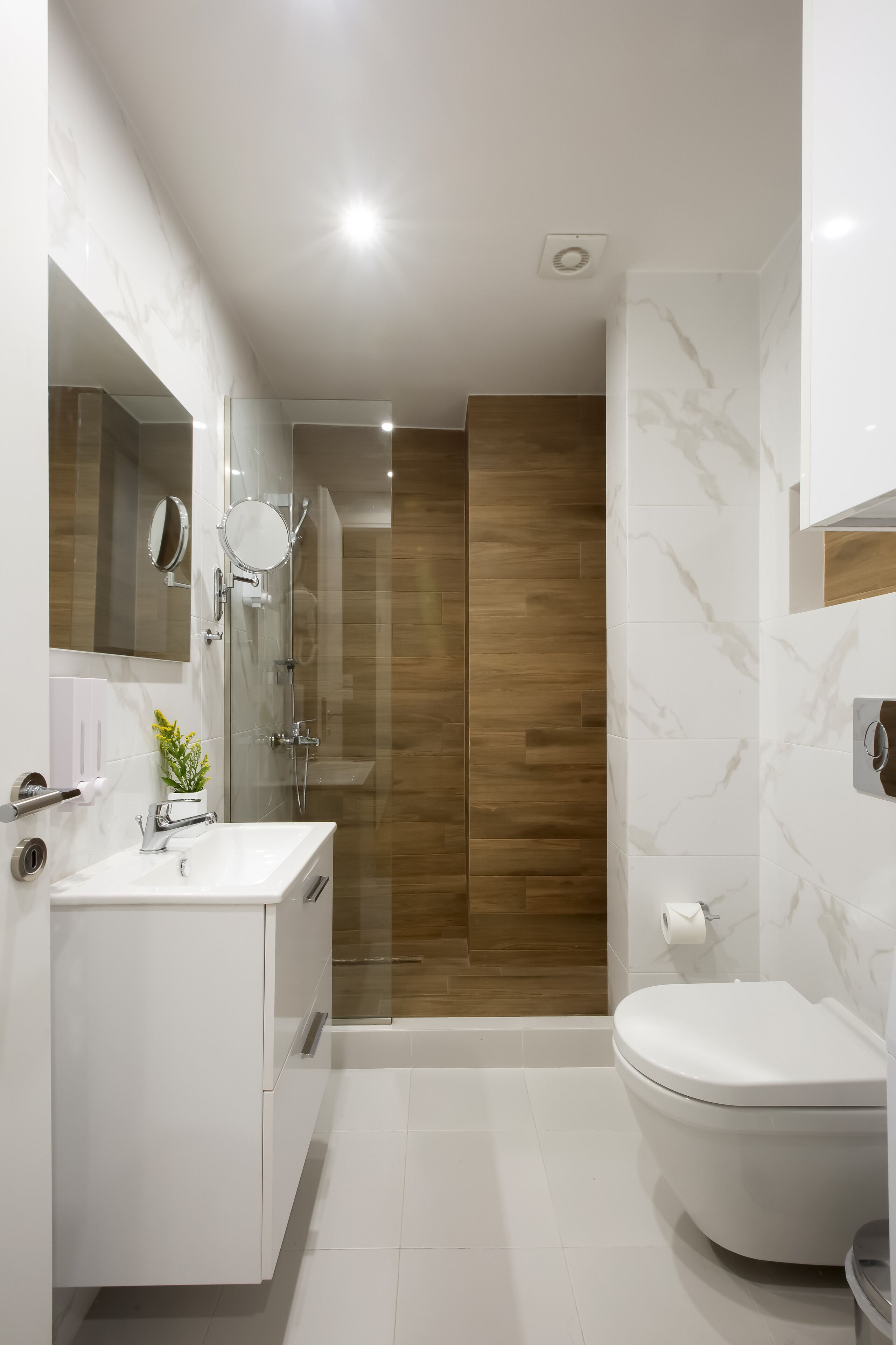 classic double room | bathroom | shower, hair dryer, towels, soap