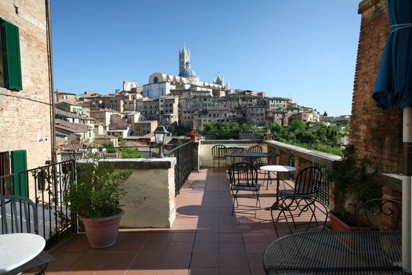 Terrace/patio - Albergo Bernini (Siena)