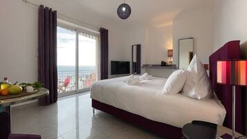 1 slaapkamer, een kluis op de kamer, een strijkplank/strijkijzer