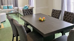 Design-Loft | Wohnbereich | Fernseher