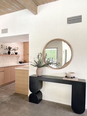 Interior - Meiselman 3B/2BA Mid-Century Modern Home with Private Pool and Spa Near Airport (Palm Springs)