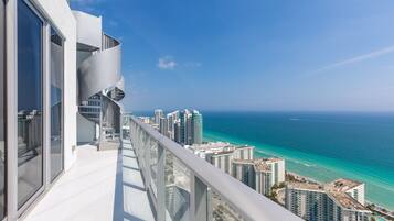 Luxury Penthouse, 2 Bedrooms, Terrace, Ocean View | Balcony