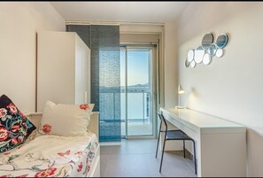 2 chambres, fer et planche Ă repasser, Wi-Fi, draps fournis