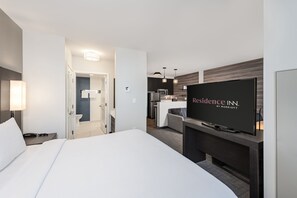 Studio, 1 kingsize bed met slaapbank | Een bureau, een laptopwerkplek, een strijkplank/strijkijzer, gratis wifi