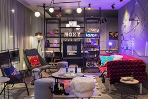 Lobby - Moxy Bucharest Old Town (Bucharest)