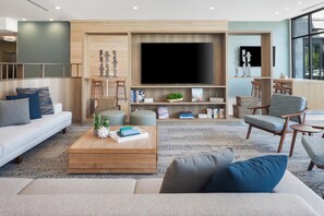 Lobby - Element Bloomington Mall of America (Bloomington)