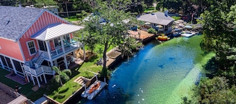 DIRECT WEEKI WACHEE RIVERFRONT!! KEY WEST PARADISE!