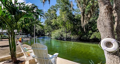 DIRECTO WEEKI WACHEE RIVERFRONT !! ¡EL PARAÍSO DEL OESTE CLAVE!