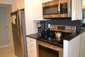 Nicht klassifiziertes Bild, 2 von 27, Schaltfläche