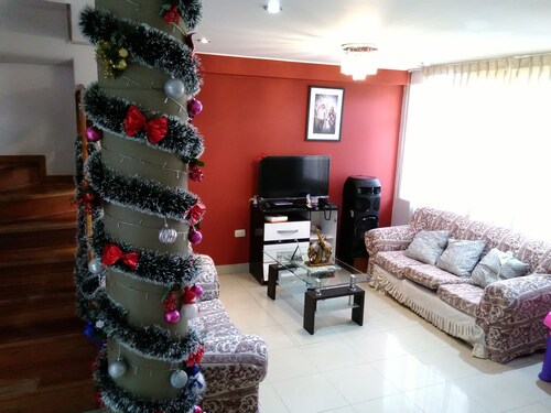 Shanell House - Hostel