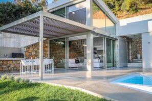 Outdoor dining - Thalasses Villas Skiathos Villa Iioni 4 People Villa Beachfront (Skiathos)