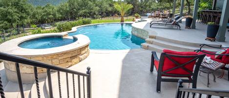 حمّام سباحة خارجي