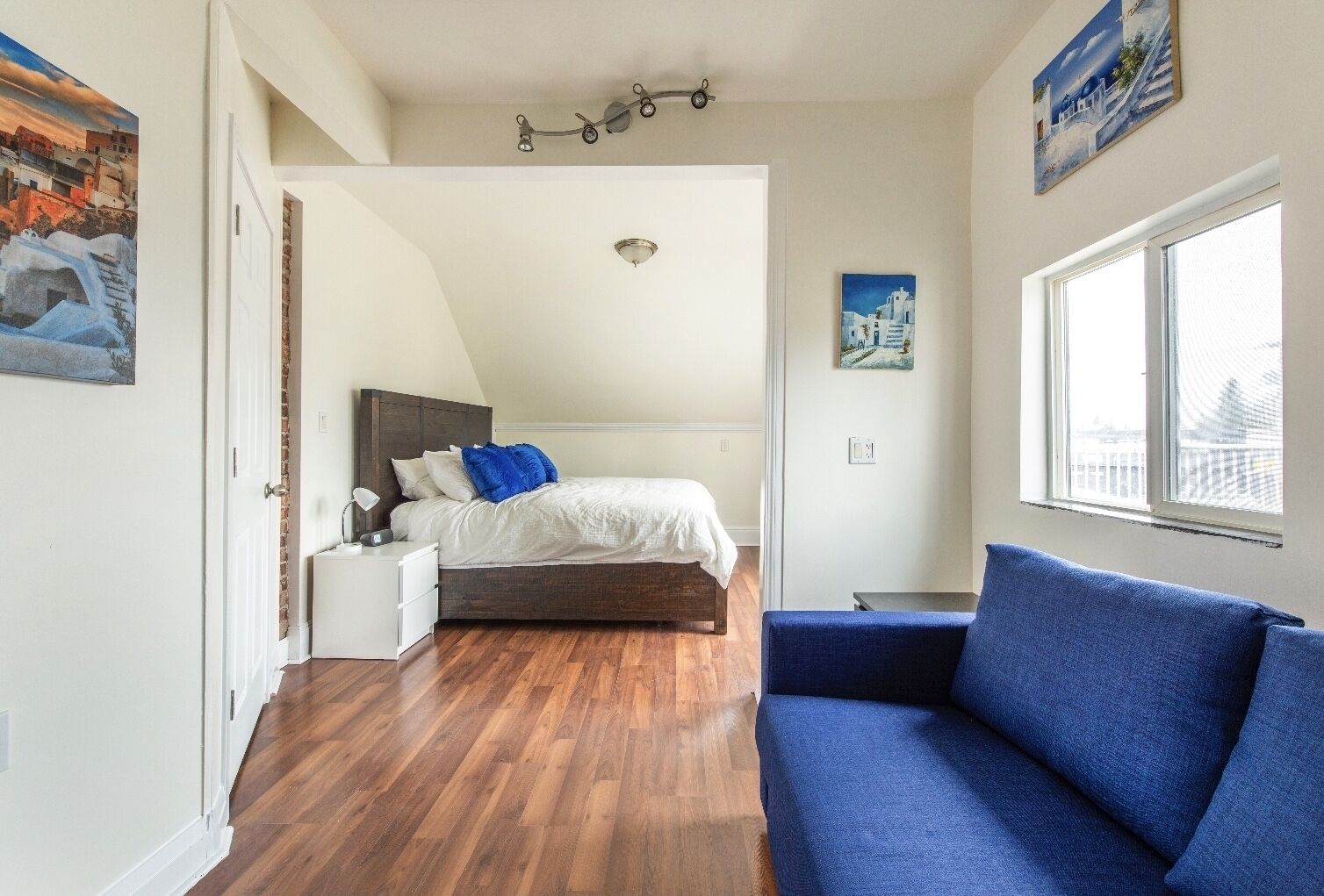 5 bedrooms, iron/ironing board, WiFi, bed sheets