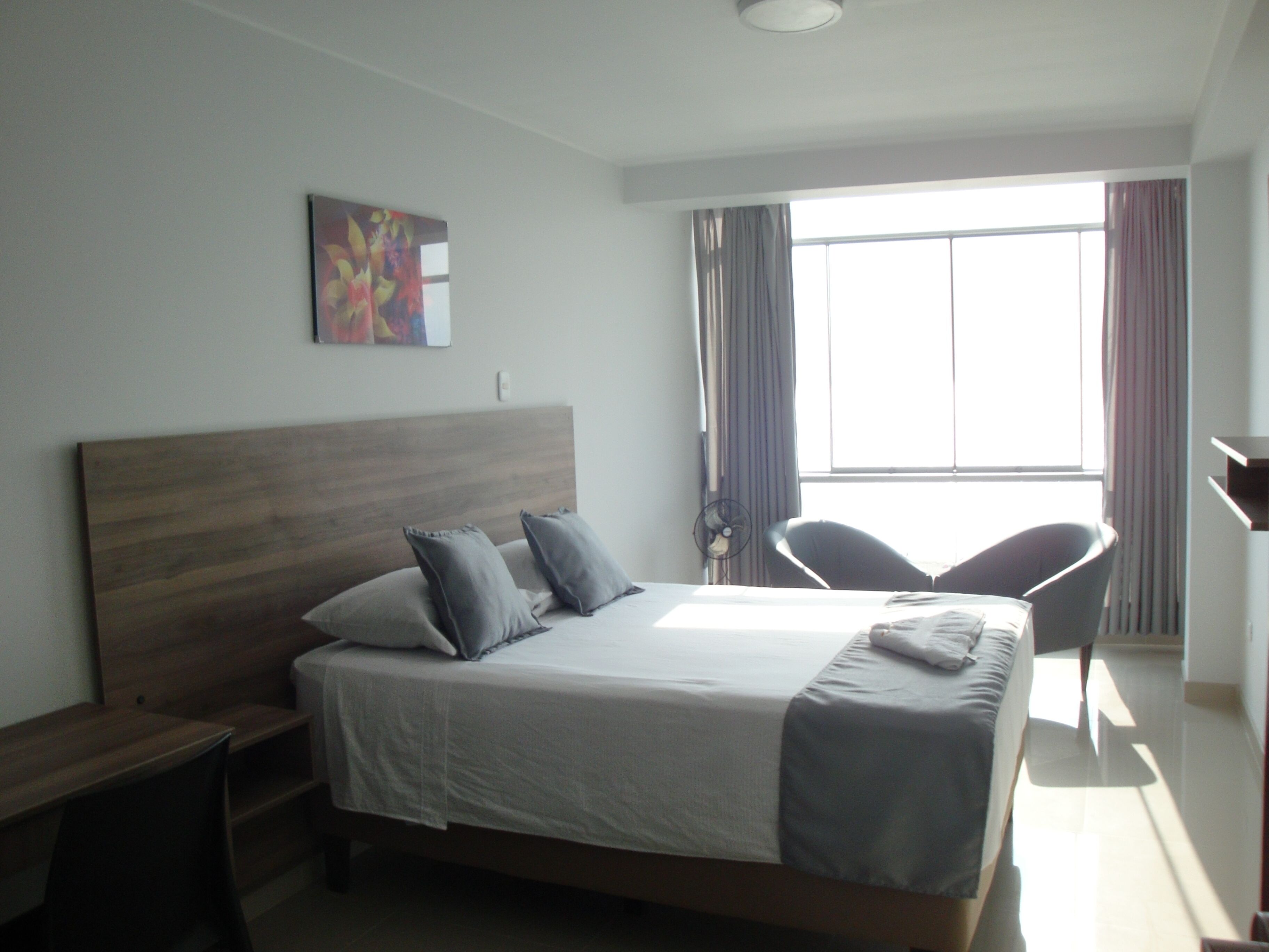 panoramic room, 1 queen bed | egyptian cotton sheets, premium bedding, down duvets, pillow-top beds