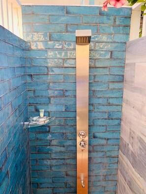 Shower, hair dryer, towels, soap -  BEACH FRONT HOME WITH DOCK AND BEACH. Blue hole and sandbar nearby. (Exuma)