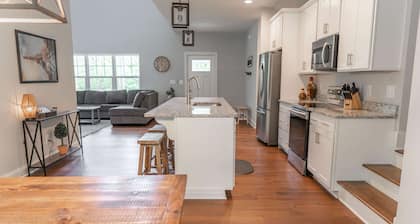 UUSI vuori-koti, rauhallinen kuistia