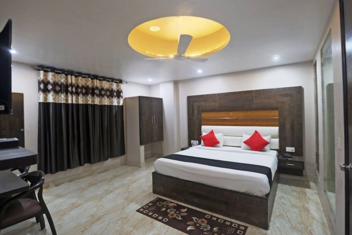 Habitación familiar doble | Escritorio, wifi gratis, decoración individual y mobiliario individual