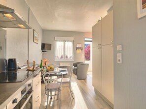 Microwave, oven, dishwasher, toaster - Wonderful private villa for 4 people with TV, patio and pets allowed (Pléneuf-val-andré)