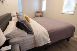 2 bedrooms, iron/ironing board, travel cot, free WiFi