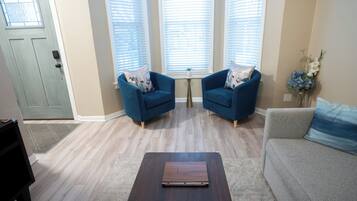 Smart TV, DVD player, video library