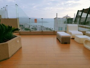 Terrace/patio - Superhost ❤️ Barranco 2BR Apt+Park +Gym +Pool +BBQ (Urb Confraternidad)