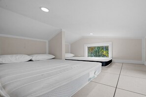 3 bedrooms, travel cot, free WiFi