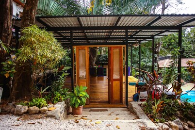 Believe Surf & Yoga Lodge Santa Teresa - Hostel