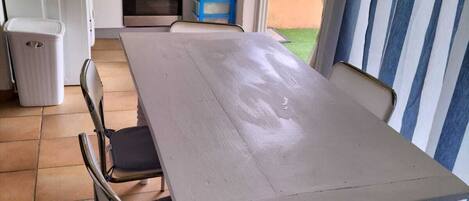 تناول الطعام