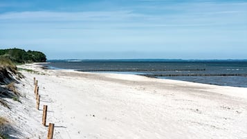 靠近海滩