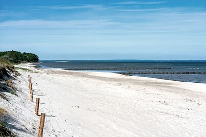 NEW! Family-friendly apartment on the island of Poel, with terrace, close to the beach