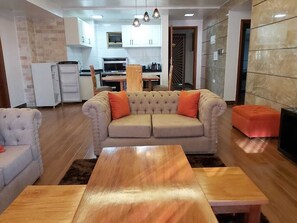 TV - Newly furnished and serviced 3-bedroomed apartment (Kilimani)