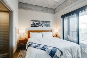 2 bedrooms, desk, free WiFi, bed sheets