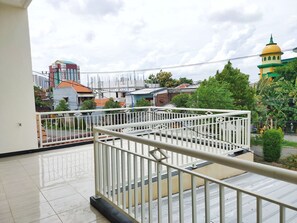 Balcony - Surabaya Homey near ITS (Surabaya)