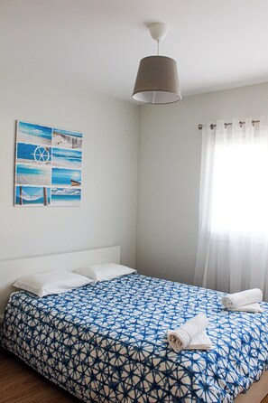 4 habitaciones, insonorización, tabla de planchar con plancha y wifi 