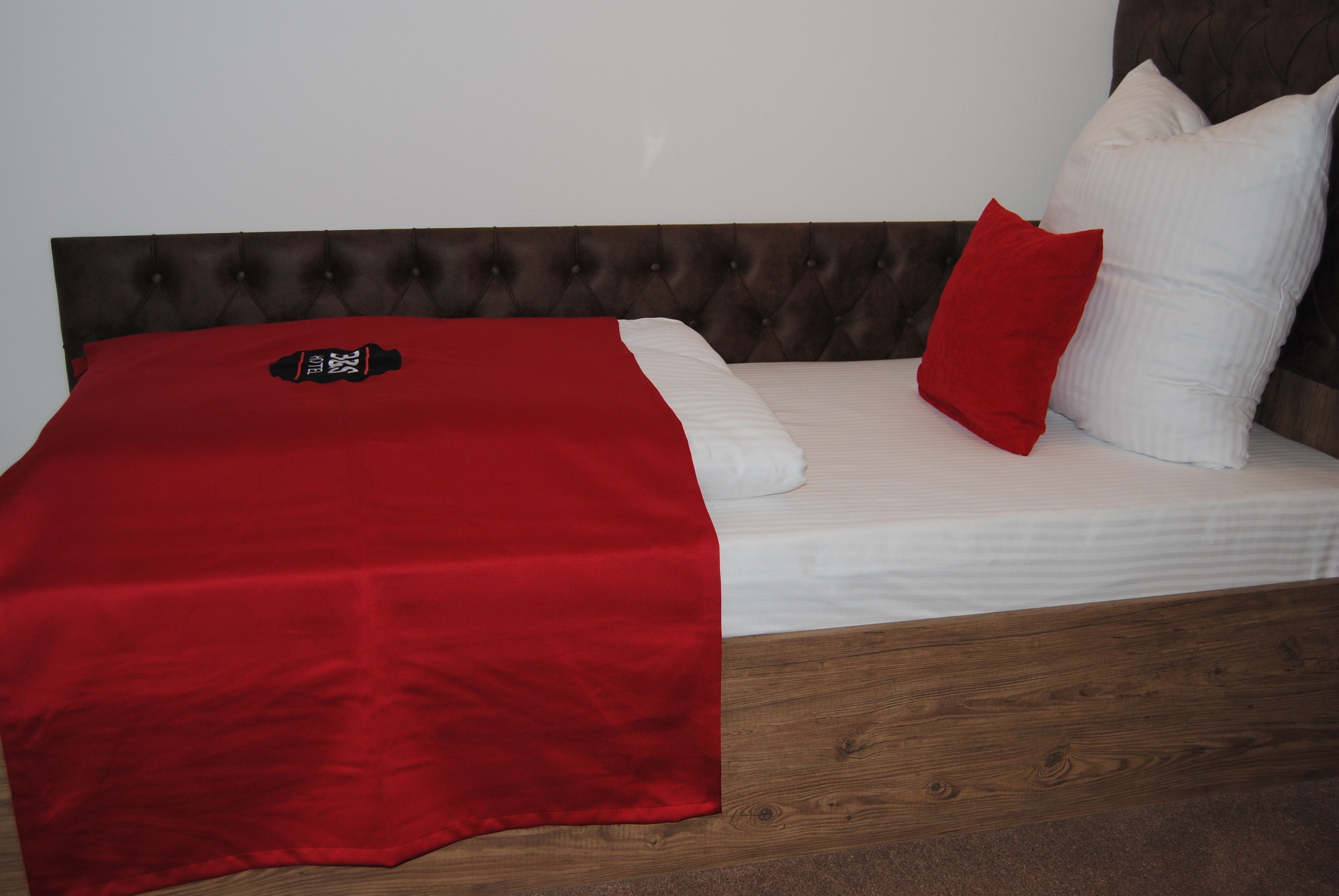 Lakens van Egyptisch katoen, luxe beddengoed, een minibar