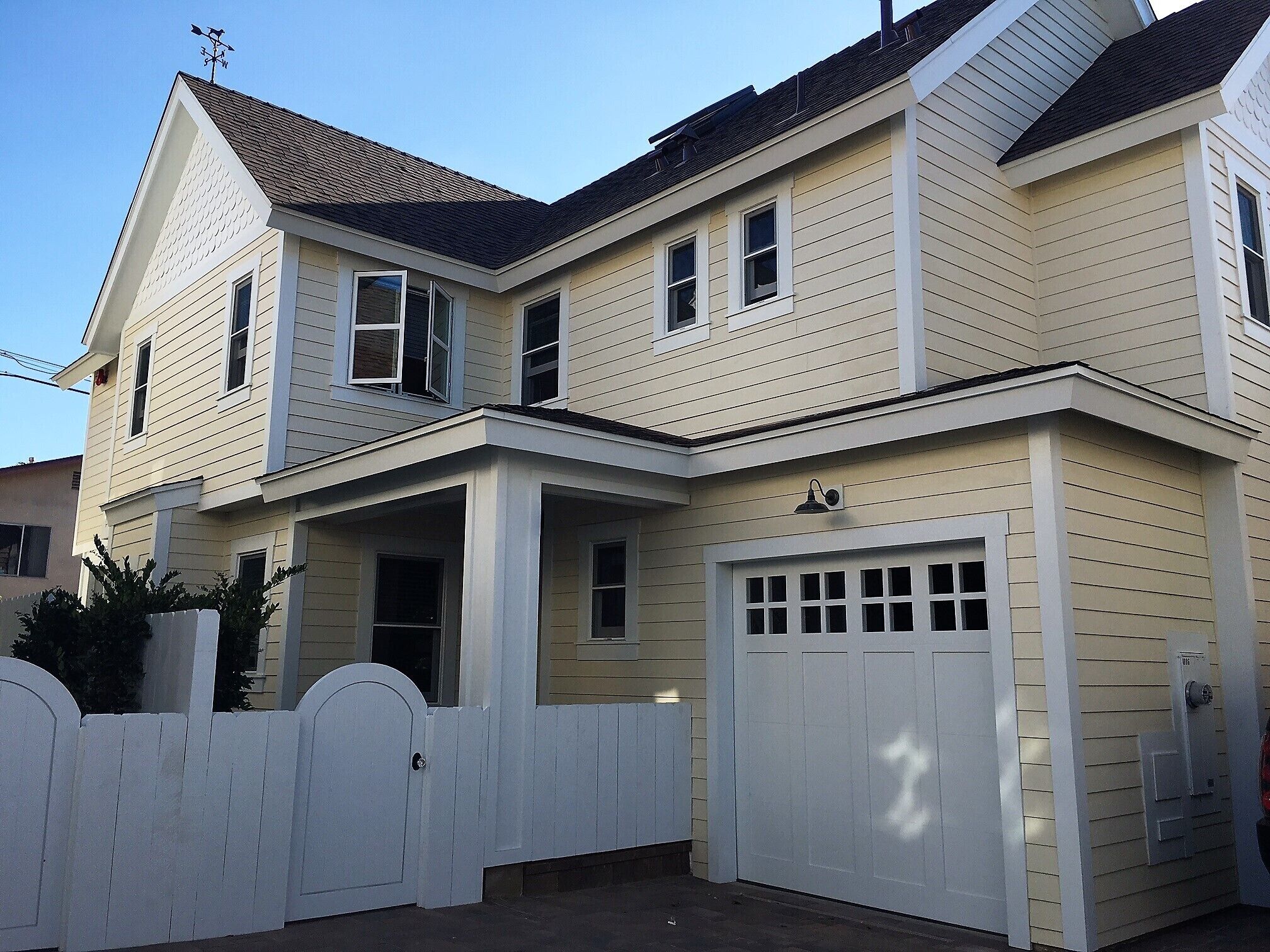 Beautiful Coronado cottage with perfect location near beach and village