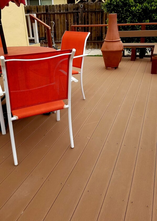 Outdoor dining - The historic fireman's cabin (Carpinteria)