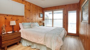 3 bedrooms, iron/ironing board, free WiFi, bed sheets - 141 A 1st Street: 3  BR, 2  BA House in Avila Beach, Sleeps 6 (Avila Beach)