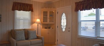 340 Hollister: 2  BR, 1.5  BA House in Pismo Beach, Sleeps 6