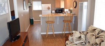 345 Hinds: 2 BR, 1 BA Hütte / Bungalow in Pismo Beach, 6 Personen