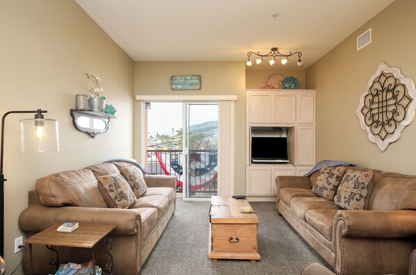 Een televisie en een dvd-speler