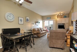 Een televisie en een dvd-speler