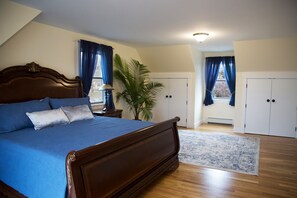 4 habitaciones, tabla de planchar con plancha, wifi y ropa de cama 
