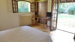 4 bedrooms - Seignosse Les Bourdaines, “Bouharde” villa, 2 stars, sleeps 10, quiet location, walking... (SEIGNOSSE)