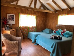 1 bedroom, desk, bed sheets